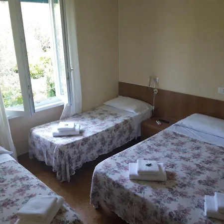 Delle Rose Torri Del Benaco