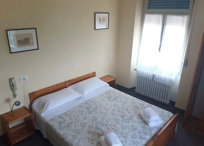 Delle Rose Torri Del Benaco