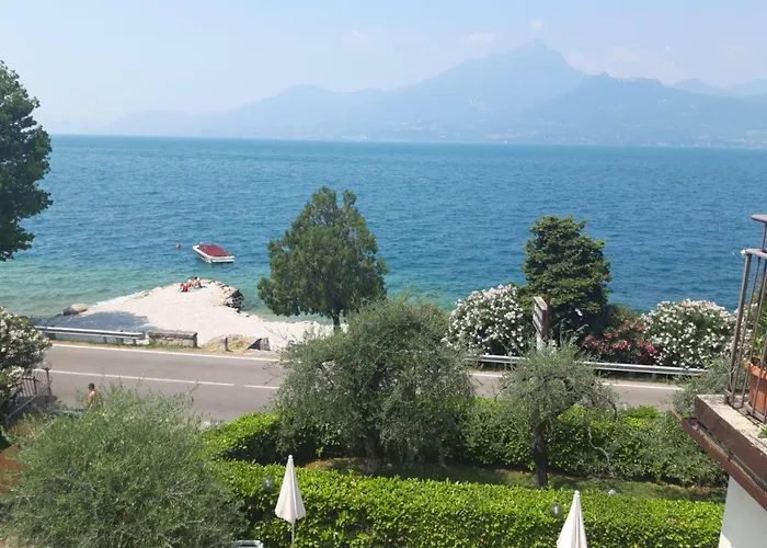 Delle Rose * Torri Del Benaco