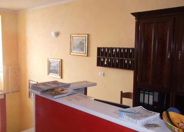 Delle Rose ホテル *