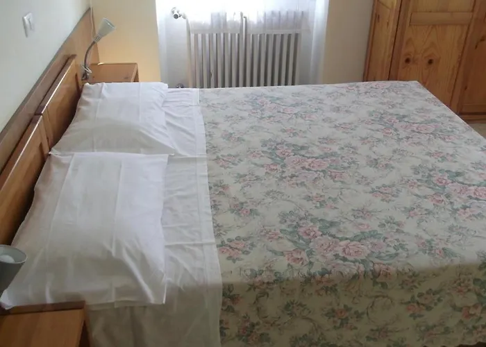 Delle Rose ホテル *