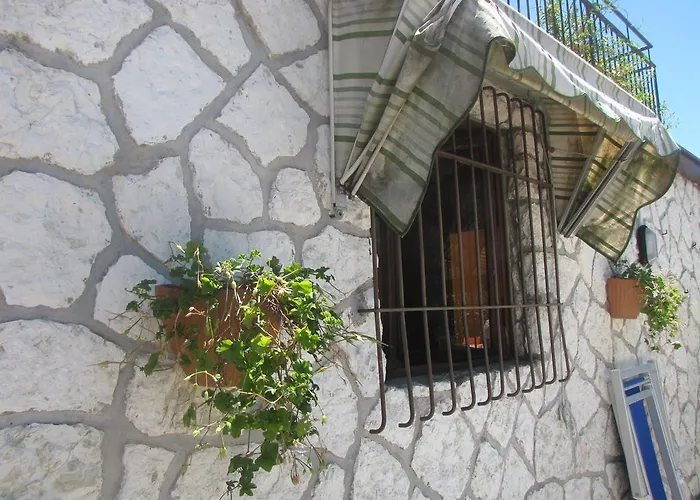 Delle Rose * トッリ・デル・ベーナコ