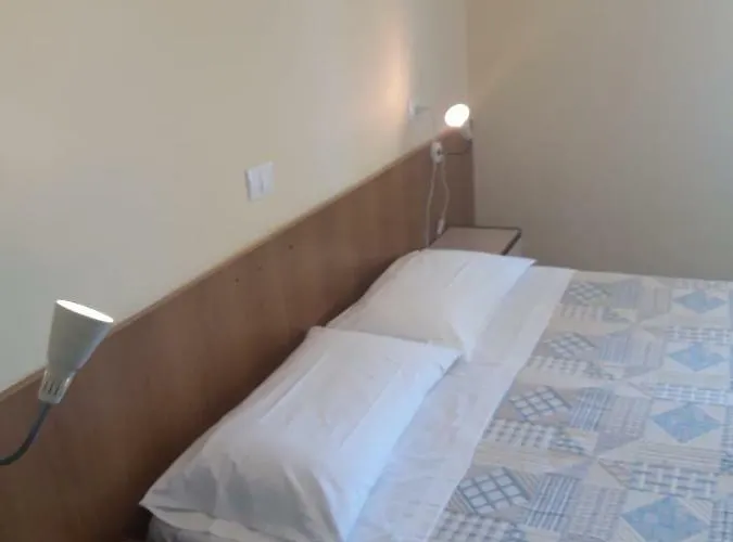 ホテル Delle Rose トッリ・デル・ベーナコ